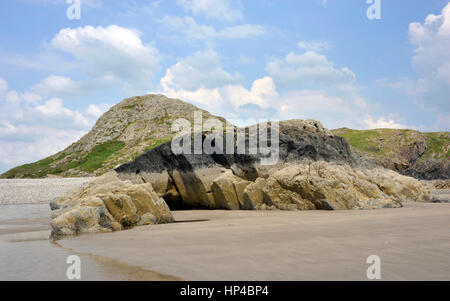 Pointe des roches à Black Rock Sands Beach, à proximité du village gallois de Morfa Bychan, Gwynedd, Pothmadog, au nord du Pays de Galles. UK. Banque D'Images