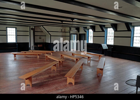 L'intérieur de la chambre de réunion dans le Hancock Shaker Village, Hancock, Massachusetts, United States. Banque D'Images