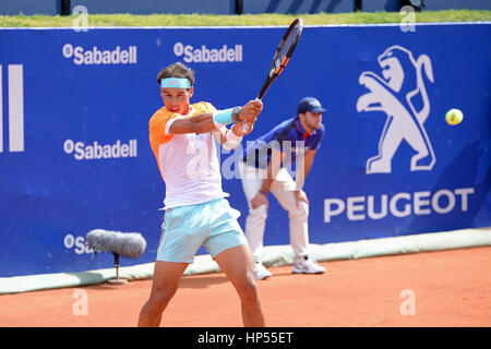 Barcelone - APR 22 : Rafa Nadal (joueur de tennis) joue à l'ATP Open de Barcelone Banc Sabadell Conde de Godo Tournament le 22 avril 2015 à Bar Banque D'Images