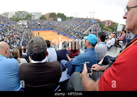 Barcelone - APR 26 : les spectateurs à l'ATP Open de Barcelone Banc Sabadell Conde de Godo Tournament le 26 avril 2015 à Barcelone, Espagne. Banque D'Images