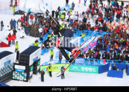 Bokwang Phoenix Park, PyeongChang, Corée du Sud. 16Th Jun 2017. Ayana Onozuka (JPN), le 18 février 2017 - Ski acrobatique : FIS Coupe du Monde de Ski acrobatique Halfpipe ski féminin finale à Bokwang Phoenix Park, PyeongChang, Corée du Sud. Credit : YUTAKA/AFLO SPORT/Alamy Live News Banque D'Images
