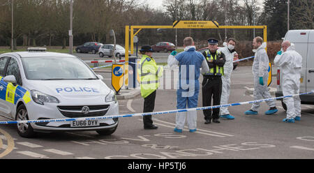 Brentwood, Essex, 19 février 2017 ; les agents de scène de crime à la Brentwood Centre après un grave incident à la suite d'un match de boxe Crédit : Ian Davidson/Alamy Live News Banque D'Images