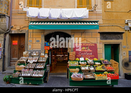 Boutique, artisan, produits locaux, de l'alimentation, Clifftop village, Riomaggiore, Cinque Terre, UNESCO World Heritage Site, Ligurie, Italie, Europe Banque D'Images