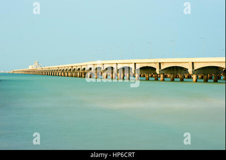 La douane du port de Progreso, Yucatan, Mexique, 4 milles de longueur. le transit en 2014 était 283 608 passagers et de 2 308,000 tonnes de marchandises. Inauguré en 1989. Banque D'Images