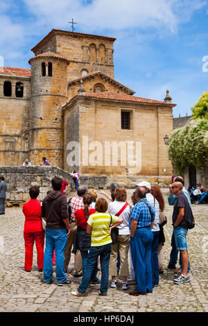 Collégiale de Santa Juliana. Santillana del Mar village. Cantabria, Espagne. Banque D'Images