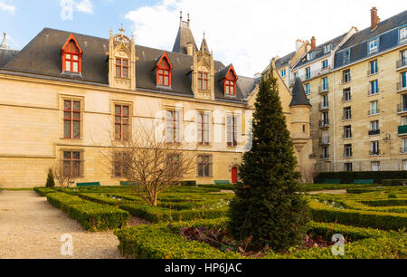 L'hôtel de Sens, Paris, France , est en style gothique tardif et entre style du début de la Renaissance, et abrite aujourd'hui la Bibliothèque Forney art.Il a été construit entre 1 Banque D'Images