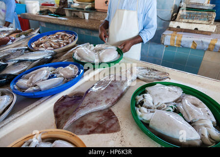 Marché de poisson de la ville de Fujairah. Emirats Arabes Unis, Moyen Orient Banque D'Images