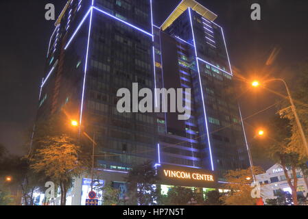 Centre Vincom department store à Ho Chi Minh Ville au Vietnam. Centre Vincom est un luxueux centre commercial au centre-ville de district 1 Banque D'Images