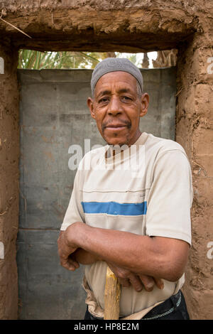 Zagora, Maroc. Agriculteur afro-arabe marocain. Banque D'Images