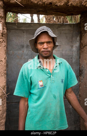 Zagora, Maroc. Agriculteur afro-arabe marocain. Banque D'Images