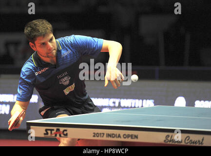 New Delhi, Inde. Feb 19, 2017. Dimitrij Ovtcharov de l'Allemagne renvoie la balle pendant la finale du tournoi contre le Tomakazu Harimoto à la Seamaster 2017 World Tour Inde Championnat ouvert à New Delhi, Inde, le 19 février, 2017. Credit : Partha Sarkar/Xinhua/Alamy Live News Banque D'Images