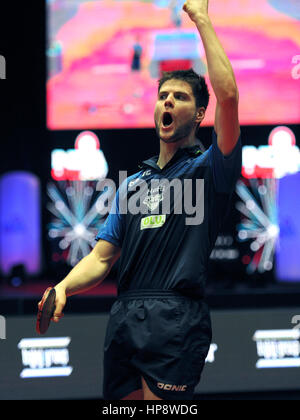 New Delhi, Inde. Feb 19, 2017. Dimitrij Ovtcharov d'Allemagne célèbre après avoir remporté la finale du tournoi contre le Tomakazu Harimoto à la Seamaster 2017 World Tour Inde Championnat ouvert à New Delhi, Inde, le 19 février, 2017. Credit : Partha Sarkar/Xinhua/Alamy Live News Banque D'Images