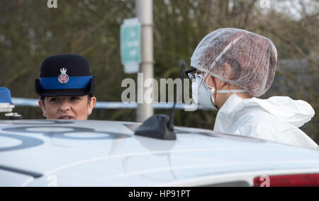 Brentwood, Essex, 20 février 2017 la police et les enquêtes judiciaires se poursuivent au centre Brentwood suite à de prétendues "gangland" le tir. Crédit : Ian Davidson/Alamy Live News Banque D'Images