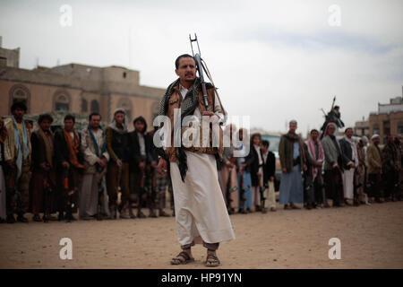 17 janvier 2017 - La lutte contre les combattants rebelles Houthi à Sana'a contre les forces de la coalition Crédit : Maad Ali/ImagesLive/ZUMA/Alamy Fil Live News Banque D'Images