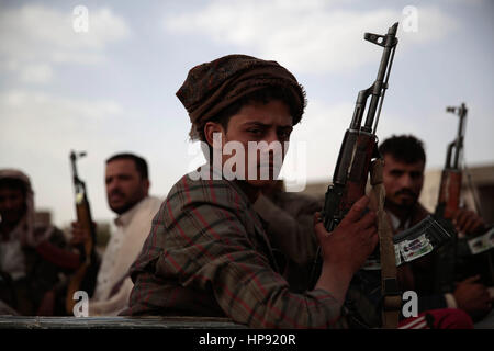 17 janvier 2017 - La lutte contre les combattants rebelles Houthi à Sana'a contre les forces de la coalition Crédit : Maad Ali/ImagesLive/ZUMA/Alamy Fil Live News Banque D'Images