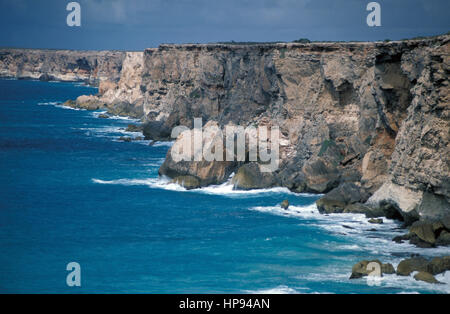 Vue sur les falaises de la Grande Baie australienne Banque D'Images