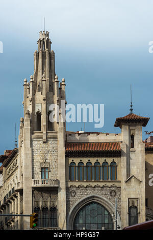 Edificio de la Caixa de pensions sur la Via Laietana, Barcelone, Espagne. Banque D'Images