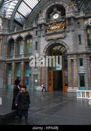 L'intérieur du début du 20e siècle la Gare Centrale d'Anvers, Anvers, Belgique Banque D'Images