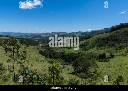 Serra da Mantiqeuira, landcape montagneux entre Monte Verde et de Camanducaia, Minas Gerais, Brésil, Amérique du Sud Banque D'Images