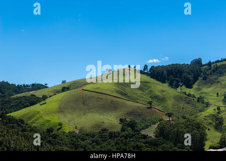 Serra da Mantiqeuira, landcape montagneux entre Monte Verde et de Camanducaia, Minas Gerais, Brésil, Amérique du Sud Banque D'Images