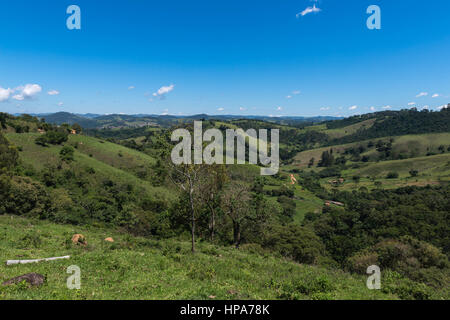 Serra da Mantiqeuira, landcape montagneux entre Monte Verde et de Camanducaia, Minas Gerais, Brésil, Amérique du Sud Banque D'Images