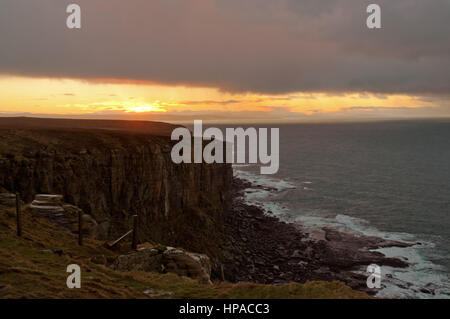 Coucher de Dunnett Head Banque D'Images