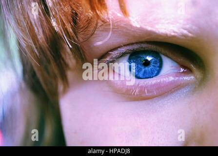 Portrait d'une femme étonnante blue eye. Banque D'Images