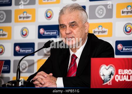 29 mars 2015 : Anghel Iordanescu l'entraîneur de l'Équipe nationale de la Roumanie à la conférence de presse après le 15ème Championnat d'Europe de l'UEFA tour de qualification match entre l'Équipe nationale de football de la Roumanie (ROU) et l'Équipe nationale de football des îles Féroé (BOF) à 'Ilie Oana' Stadium, Ploiesti à Ploiesti, Roumanie ROU. Photo : Cronos/Catalin Soare Banque D'Images