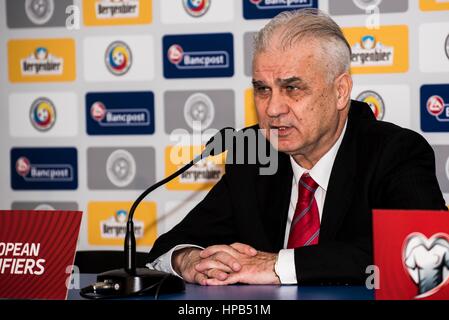 29 mars 2015 : Anghel Iordanescu l'entraîneur de l'Équipe nationale de la Roumanie à la conférence de presse après le 15ème Championnat d'Europe de l'UEFA tour de qualification match entre l'Équipe nationale de football de la Roumanie (ROU) et l'Équipe nationale de football des îles Féroé (BOF) à 'Ilie Oana' Stadium, Ploiesti à Ploiesti, Roumanie ROU. Photo : Cronos/Catalin Soare Banque D'Images