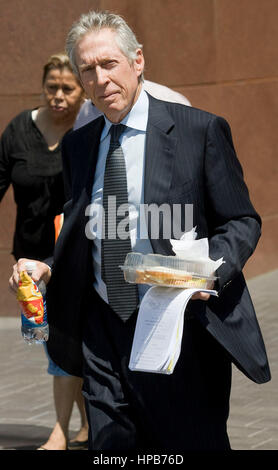 Procureur Lawrence Nagler, témoin dans l'Anthony Pellicano, feuilles de première cour fédérale à Los Angeles, CA, le jeudi 10 avril 2008. Nagler était un avocat de l'acteur Sylvester Stallone. Photo par Francis Specker Banque D'Images