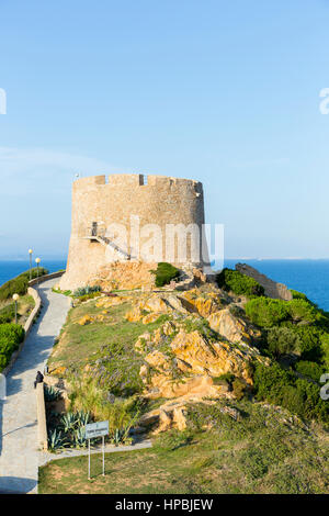 Ancienne tour de Longosardo à Santa Teresa di Gallura, Sardaigne Italie Banque D'Images