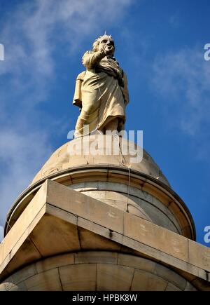 Baltimore, Maryland - Juillet 23, 2013 : George Washington memorial colonne surmontée d'une statue de Washington portant une toge romaine au centre du Mont V Banque D'Images