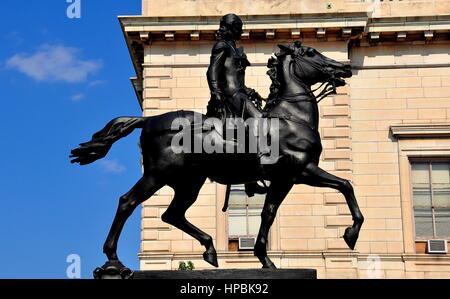 Baltimore, Maryland - Juillet 24, 2013 : statue équestre du Marquis de Lafayette à Mount Vernon Lieu * Banque D'Images