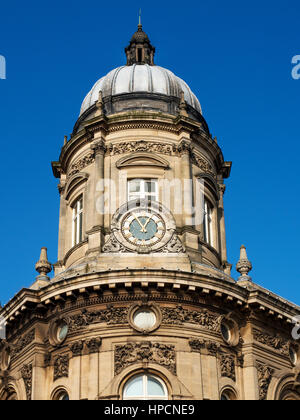 Tour de l'horloge à Musée Maritime de vieux bureaux Dock victorien à Queen Square Victoria Hull Yorkshire Angleterre Banque D'Images