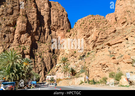 Tinghir, Maroc - Jan 05, 2017 : Gorges du Todgha canyon est dans l'Atlas, près de la ville de Tinerhir Banque D'Images