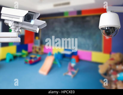 Le rendu 3D ou de caméra CCTV caméra de sécurité sur l'arrière-plan de la salle pour enfants Banque D'Images