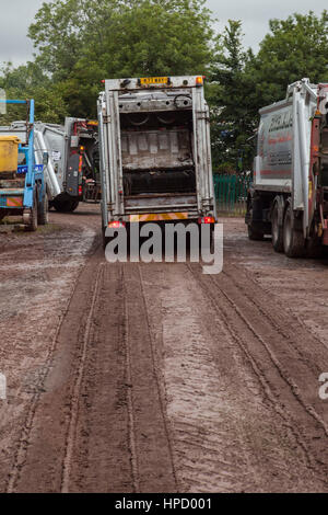 Le centre de recyclage à Glastonbury. Il en coûte 780 000 € pour disposer et recycler les déchets au festival de Glastonbury. Le personnel du centre sont des bénévoles Banque D'Images