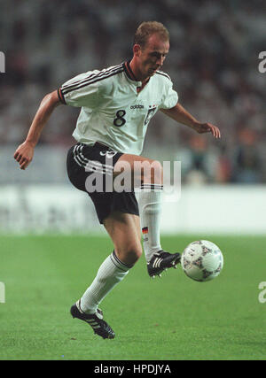 MARIO BASLER ALLEMAGNE & FC BAYERN MUNICH 09 Septembre 1997 Banque D'Images