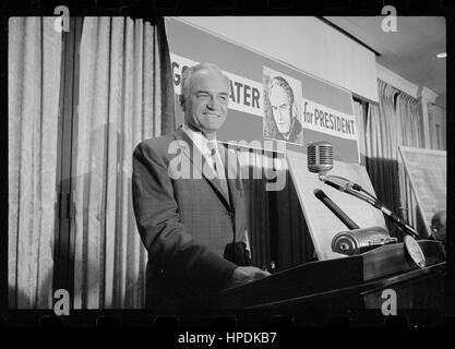 Le sénateur Barry Goldwater sur la nuit de l'élection présidentielle, le New Hampshire, 03/10/1964. Photo par Marion S. Trikosko. Banque D'Images
