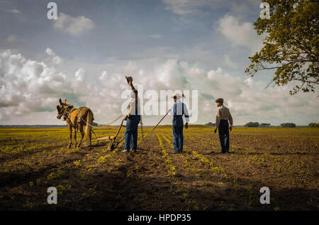 MUDBOUND Manège militaire de 2017 Films Production avec Rob Morgan à gauche Banque D'Images