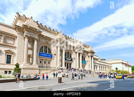 Le Metropolitan Museum of Art, le Musée s'est réuni à l'extérieur, Cinquième Avenue, New York City Banque D'Images