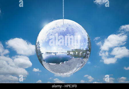 Le rendu 3D boule disco brillant ou mirror ball Banque D'Images