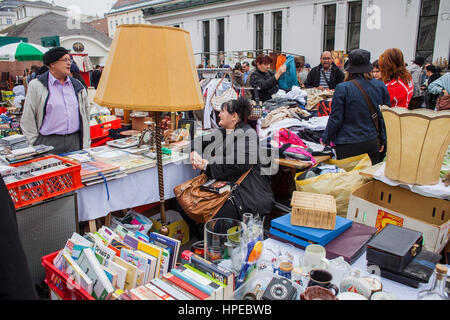 Samedi marché aux puces de Naschmarkt, Vienne, Autriche, Europe Banque D'Images