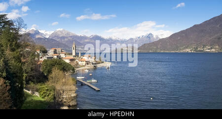 Cremia lac de Côme, Italie : image saisissante de la village de Cremia Banque D'Images