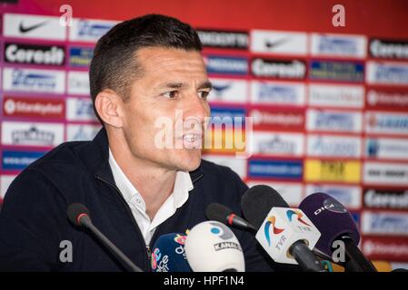 29 avril 2015 : l'entraîneur de Costantin Galca FCSB lors de la conférence de presse à la fin de la Liga je jeu Soccer Roumanie entre FC Steaua Bucarest ROU et ASA 2013 Targu Mures ROU au niveau national Arena, Bucarest, Roumanie ROU. Foto : Catalin Soare Banque D'Images