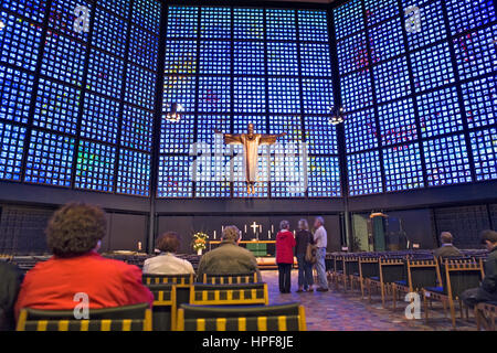 Intérieur de l'église du Souvenir Empereur Guillaume (Gedachtniskirche) sur Kurfürstendamm, Berlin, Allemagne Banque D'Images