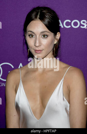 Los Angeles, USA. Feb 21, 2017. L'actrice Troian Bellisario arrive à la 19e Les concepteurs de costumes Guild Awards, CDGA, à l'hôtel Beverly Hilton à Los Angeles, USA, le 21 février 2017. Dpa : Crédit photo alliance/Alamy Live News Banque D'Images