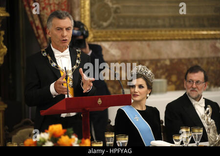 Madrid, Espagne. 22 février 2017. Reine Letizia d'Espagne avec l'Argentine le président Mauricio Macri et Mariano Rajoy lors de dîner de gala pour le président de l'Argentine sur l'ocassion de sa visite officielle en Espagne en RealPalace, Madrid, le mercredi 22 février, 2017 : Crédit Gtres más información en ligne Comuniación,S.L./Alamy Live News Banque D'Images