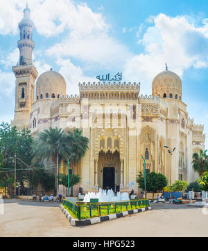 Alexandrie, Egypte - 11 octobre 2014 : La façade de la mosquée de Al-Mursi Abu Al-Abbas, décorées avec des motifs islamiques sculpté, situé à Anfoushi n Banque D'Images