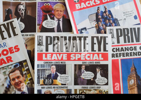 Un tas de Private Eye de magazines. Banque D'Images